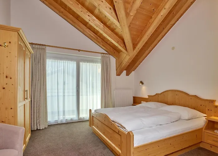 Apart Albert דירה *